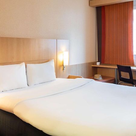 Ibis Basel Bahnhof Hotel Exterior photo